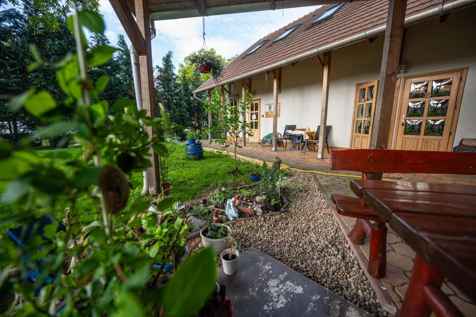 Guesthouse Kohari Egerszalók Exterior foto